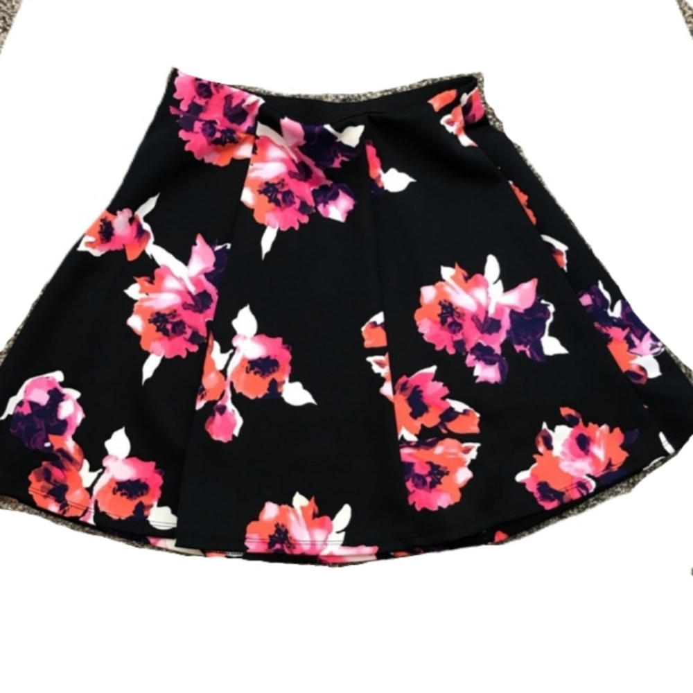 DECREE Floral Swing Flare Flounce Mini Skirt  NWOT